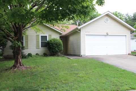 2759 W Cherokee St, Springfield, MO 65807 photo 1