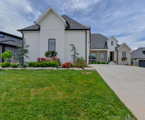 4754 E Forest Trl, Springfield, MO 65809 photo 1