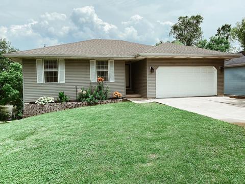 202 Spring Meadow Pkwy, Branson, MO 65616 photo 1