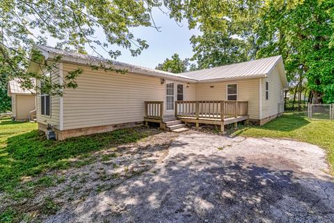 1948 E Cairo St, Springfield, MO 65802 photo 1