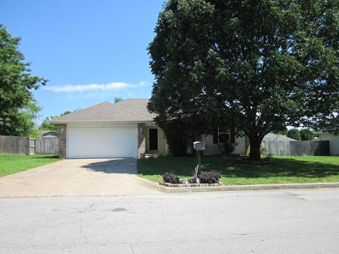 121 E Loyal St, Clever, MO 65631 photo 1