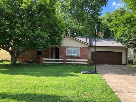 223 E Crestview St, Springfield, MO 65807 photo 1