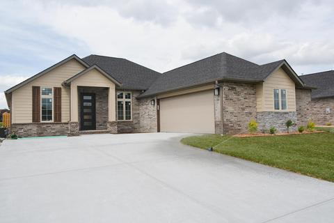 2391 E Cardinal St, Springfield, MO 65804 photo 1