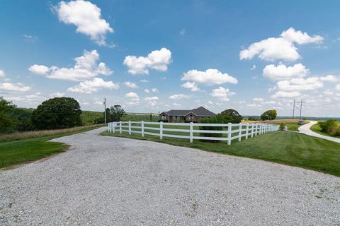 153 Spring View Pl, Reeds Spring, MO 65737 photo 1