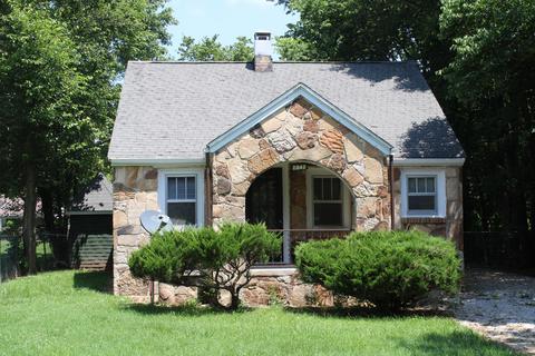 2847 W Walnut St, Springfield, MO 65802 photo 1
