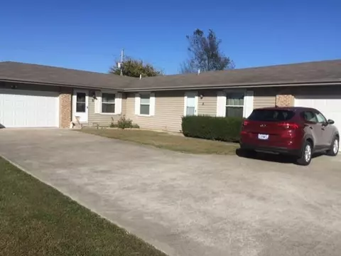 2945 W Roxbury St, Springfield, MO 65807 photo 1