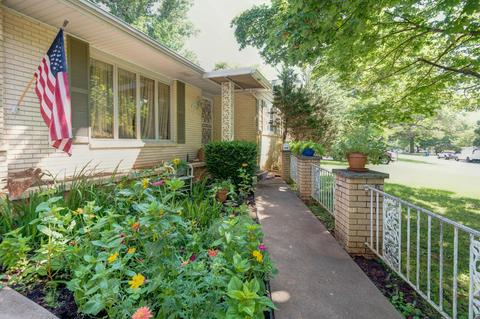 2235 E Mirabeau St, Springfield, MO 65804 photo 1