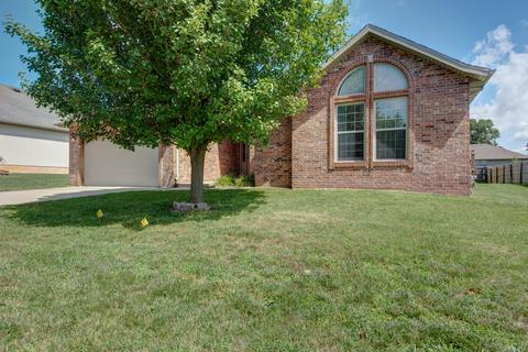 1069 E Daisy Falls Dr, Nixa, MO 65714 photo 1