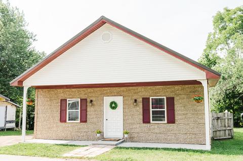 642 E Madison St, Buffalo, MO 65622 photo 1