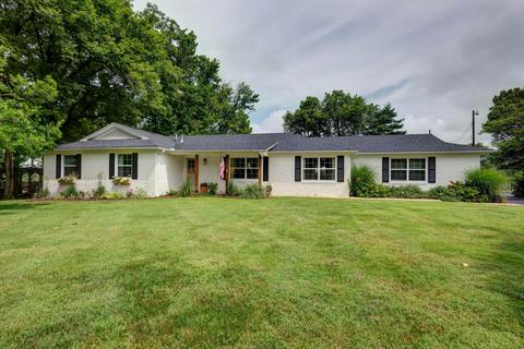 1301 E River Rd, Springfield, MO 65804 photo 1