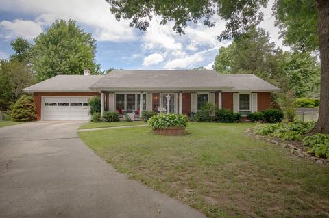 1859 E Meadow Dr, Springfield, MO 65804 photo 1