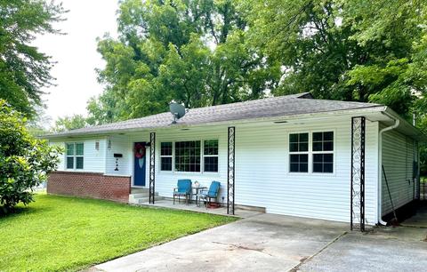 710 E Budlong St, Carthage, MO 64836 photo 1