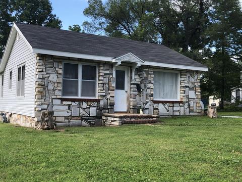 1111 Sycamore St, Carthage, MO 64836 photo 1