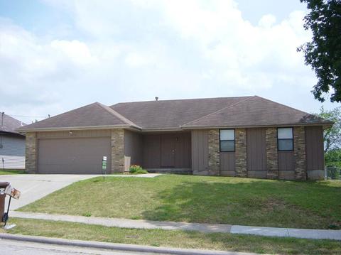 1750 E Redbud Ln, Springfield, MO 65803 photo 1