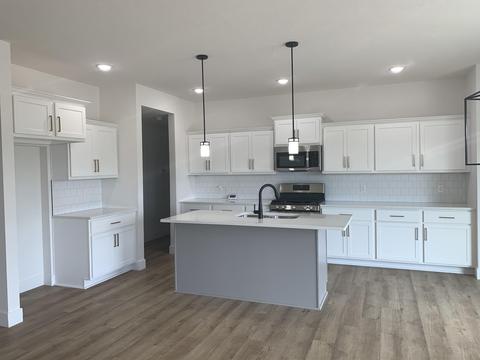 1455 W Gaslight Dr, Springfield, MO 65810 photo 1