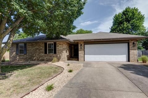 701 S Poplar St, Nixa, MO 65714 photo 1