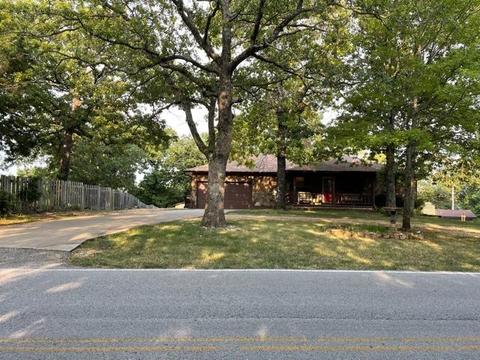 558 Jakes Creek Trl, Branson, MO 65616 photo 1