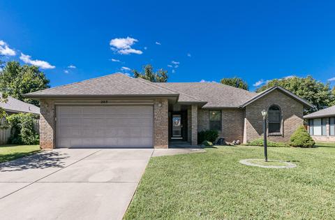 203 S Hemlock Ave, Springfield, MO 65802 photo 1