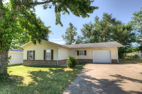 1338 Robin Ln, Carthage, MO 64836 photo 1