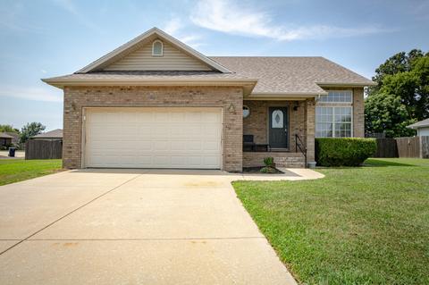 825 S Quade Rd, Springfield, MO 65802 photo 1