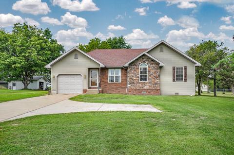 753 Banning St, Marshfield, MO 65706 photo 1