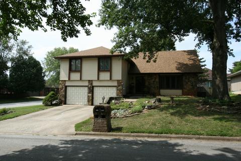 4833 S Warwick Ave, Springfield, MO 65804 photo 1