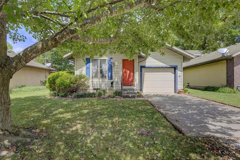 3145 W Grand St, Springfield, MO 65802 photo 1