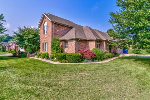 1102 W Red Oak St, Springfield, MO 65803 photo 1