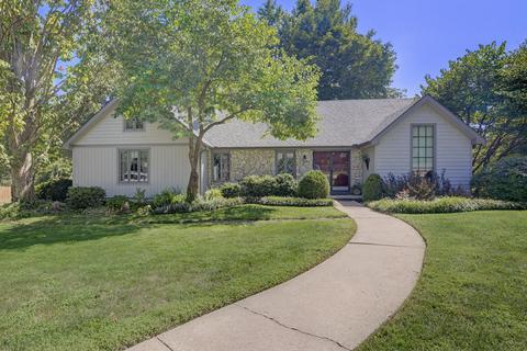 2846 E Ridgeview Cir, Springfield, MO 65804 photo 1