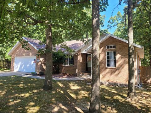 1007 Michel Dr, Aurora, MO 65605 photo 1