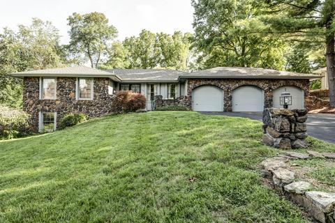 2114 E Cardinal St, Springfield, MO 65804 photo 1