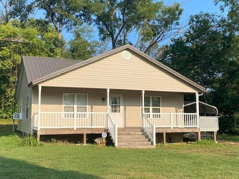 626 Hickory St, Cabool, MO 65689 photo 1
