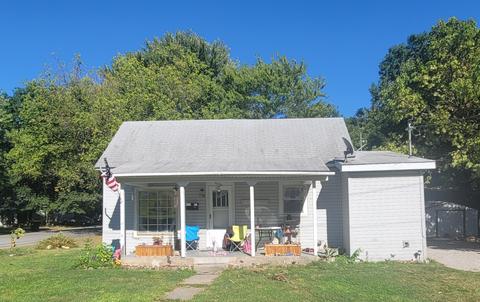 726 Wilson Ave, Aurora, MO 65605 photo 1