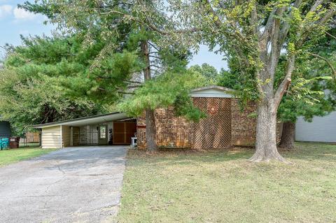 3003 E Hawkins St, Springfield, MO 65804 photo 1