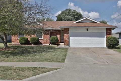 4845 W La Siesta St, Springfield, MO 65802 photo 1