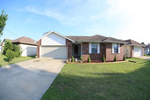 3256 W Calhoun St, Springfield, MO 65802 photo 1