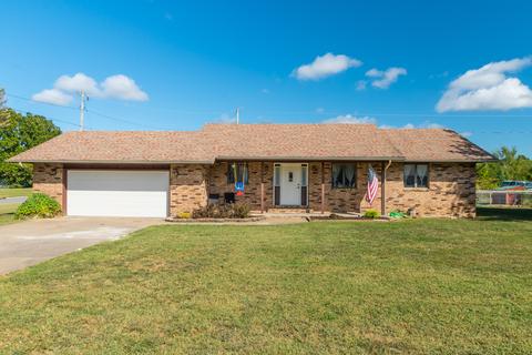 1302 Mary Ln, Aurora, MO 65605 photo 1