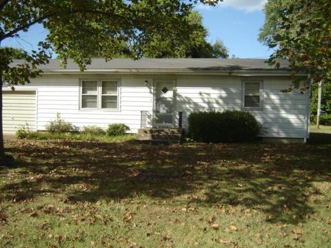 131 Maple Ave, Licking, MO 65542 photo 1