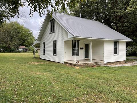 2555 N Kellett Ave, Springfield, MO 65803 photo 1
