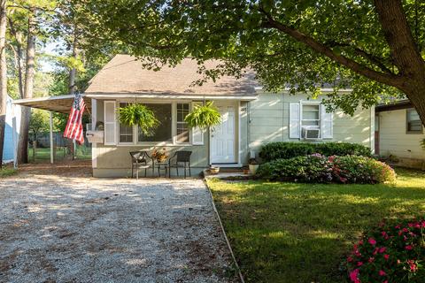 1107 E Cherokee St, Springfield, MO 65807 photo 1