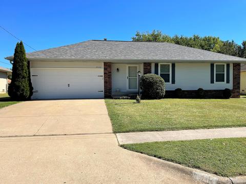 2120 S Golden Ave, Springfield, MO 65807 photo 1