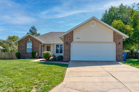 1316 W Mcguffey St, Ozark, MO 65721 photo 1