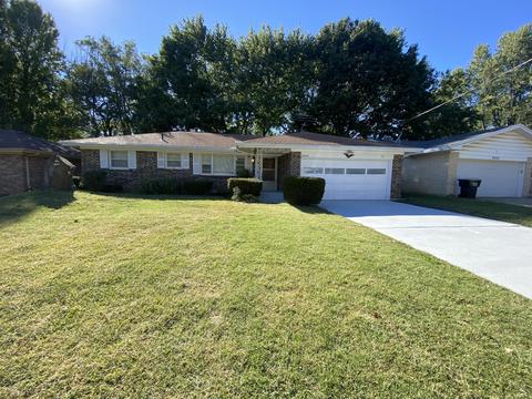 2443 S Clay Ave, Springfield, MO 65807 photo 1
