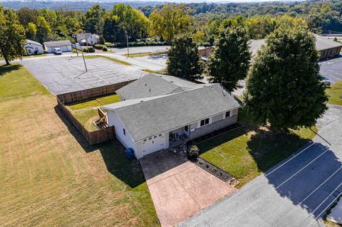 630 W College St, Branson, MO 65616 photo 1