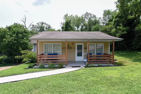 416 W Maddux St, Branson, MO 65616 photo 1