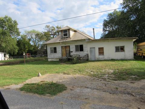 200 W Springfield St, Aurora, MO 65605 photo 1