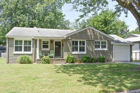 1915 S Weller Ave, Springfield, MO 65804 photo 1