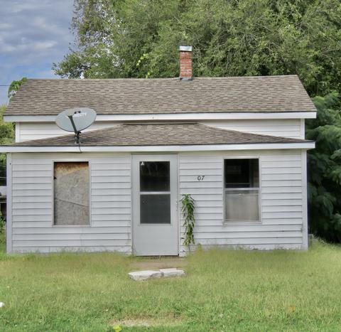607 E 7th St, Carthage, MO 64836 photo 1