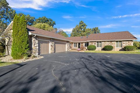 3305 Olympic Cir, Nixa, MO 65714 photo 1