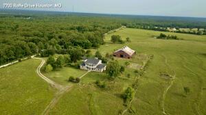 7700 Roffe Dr, Houston, MO 65483 photo 1